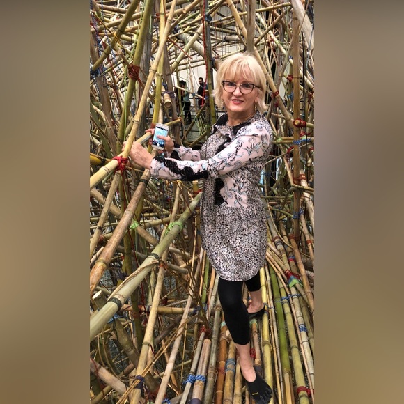 BCBGMaxAzria  Bryanne tunic purple floral  dress in Lilac/Black, size S - Picture 3 of 14